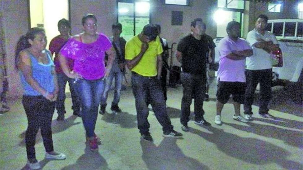 Felcn captura a seis falsos policías que robaban droga