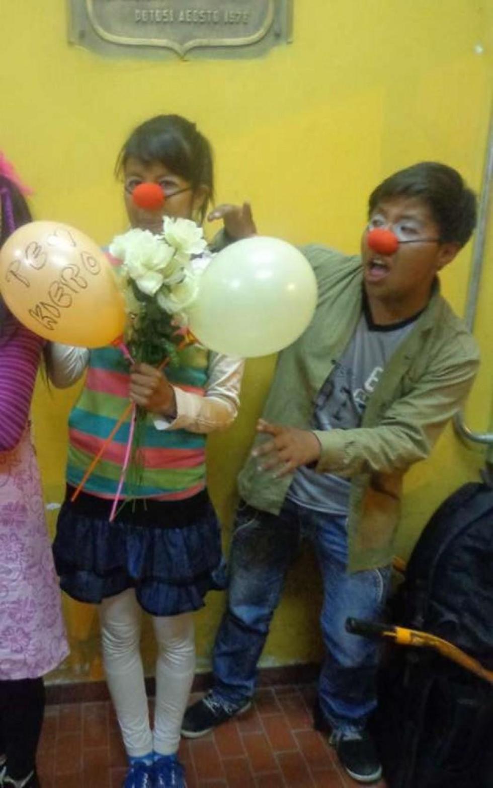 Elenco Wiñay presenta una comedia por el Día del Niño