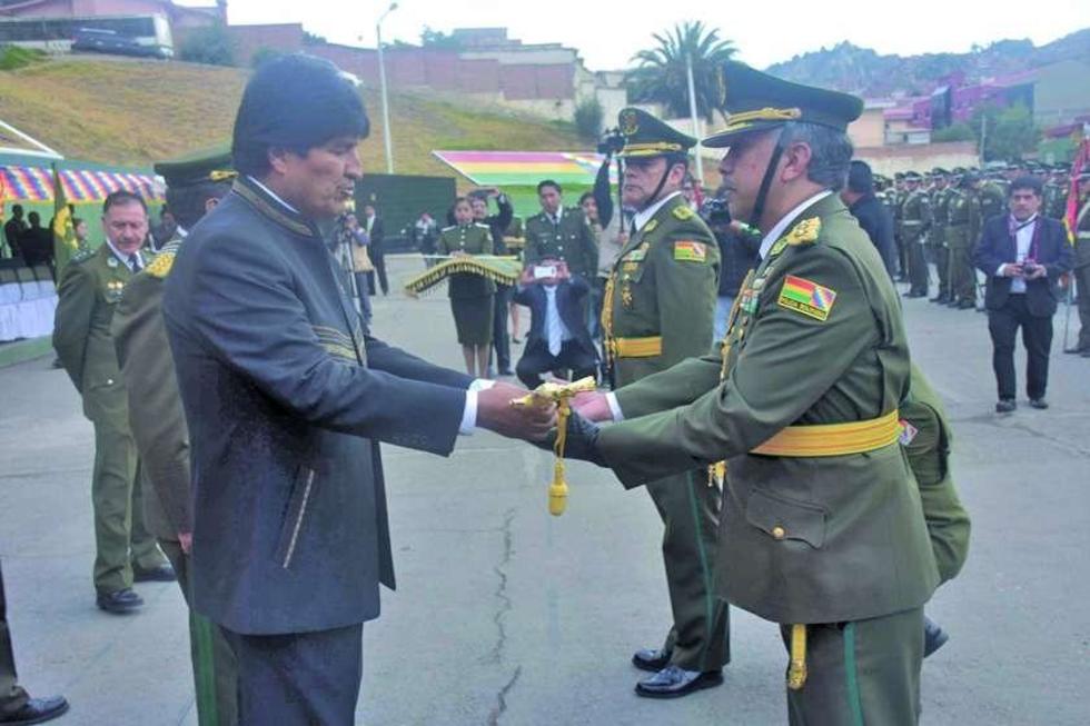 Morales plantea cambiar de comandante cada tres años