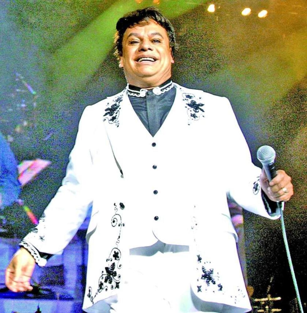 Anuncian los nominados al premio Billboard