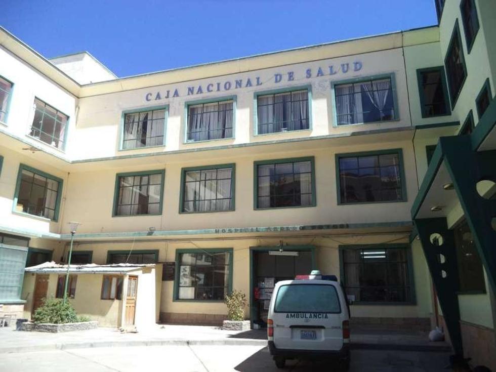 Administrativos de la Caja de Salud paran por 24 horas