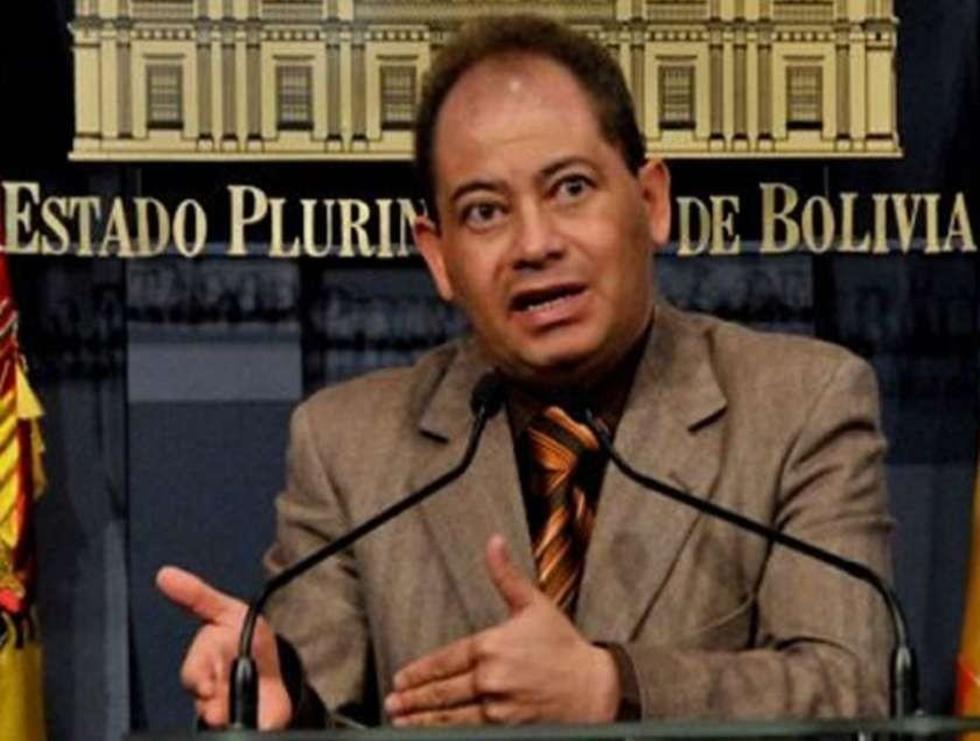 Abren posible debate por toques de queda en el país