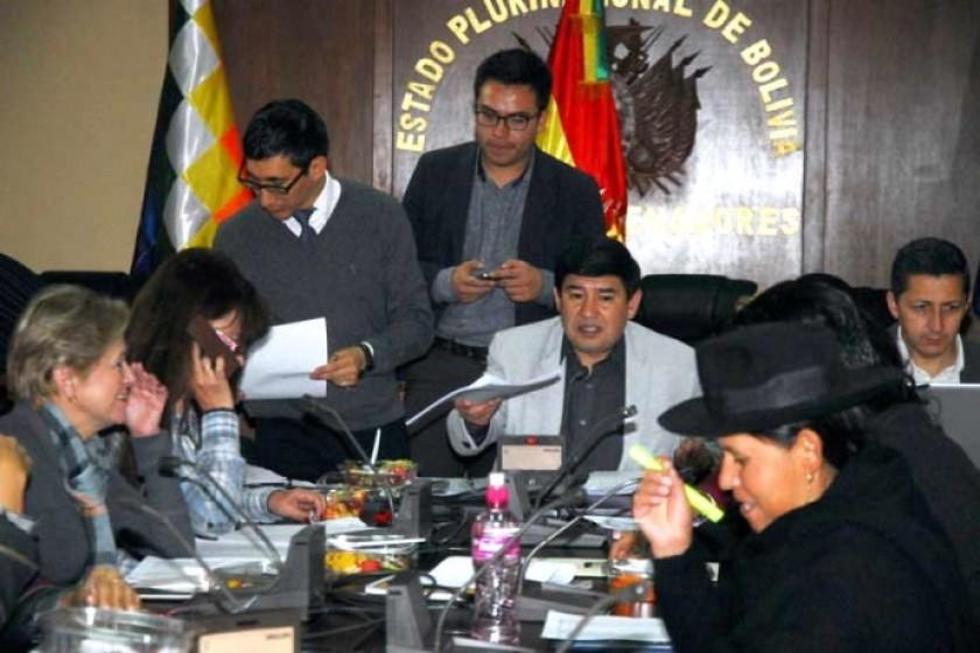 Falta de trayectoria en defensa de derechos inhabilita a postulantes a Defensor del Pueblo