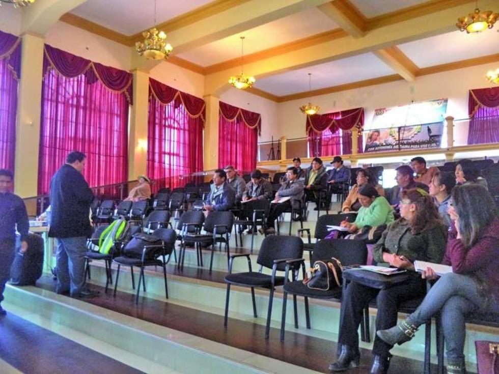 Capacitan a legisladores para elaborar reglamentos