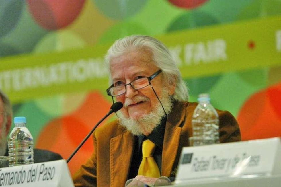 Premio Cervantes anima a Del Paso seguir escribiendo