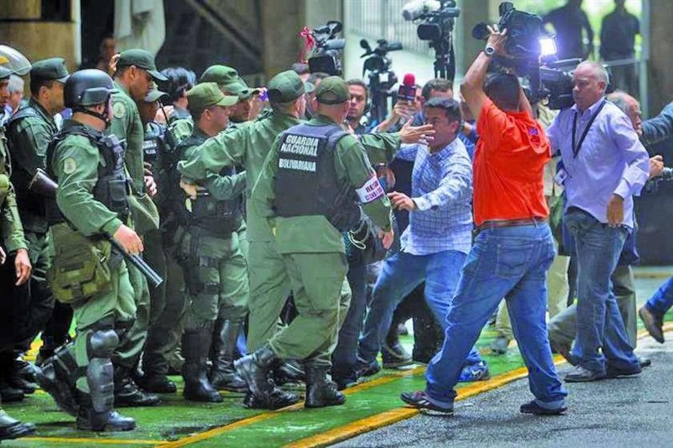 Oposición en Venezuela anuncia marchas y exige el revocatorio