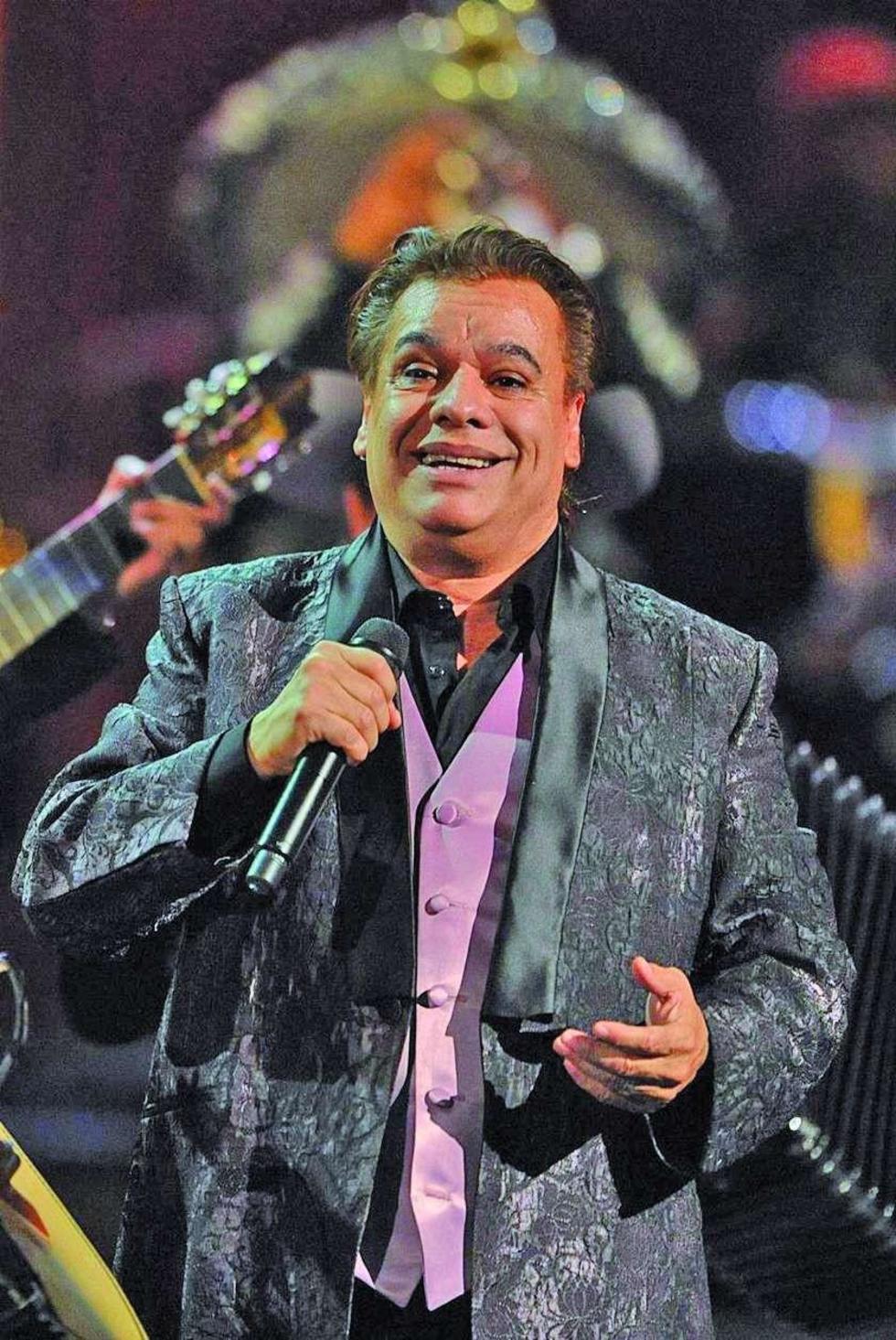 Juan Gabriel gana premio Billboard con “Los dúo”