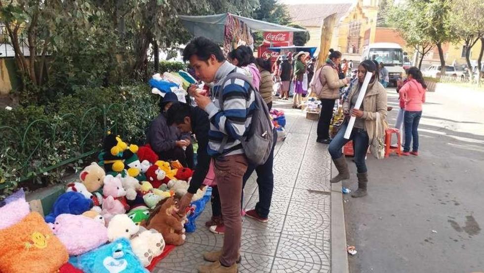 Comerciantes copan las calles del centro
