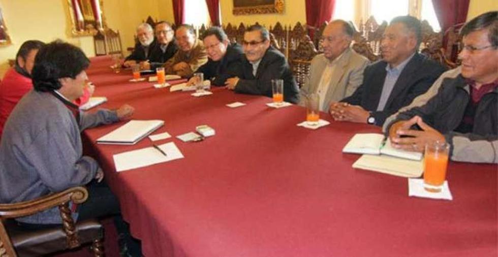 Los jubilados y Morales definen hoy martes el incremento de su renta 