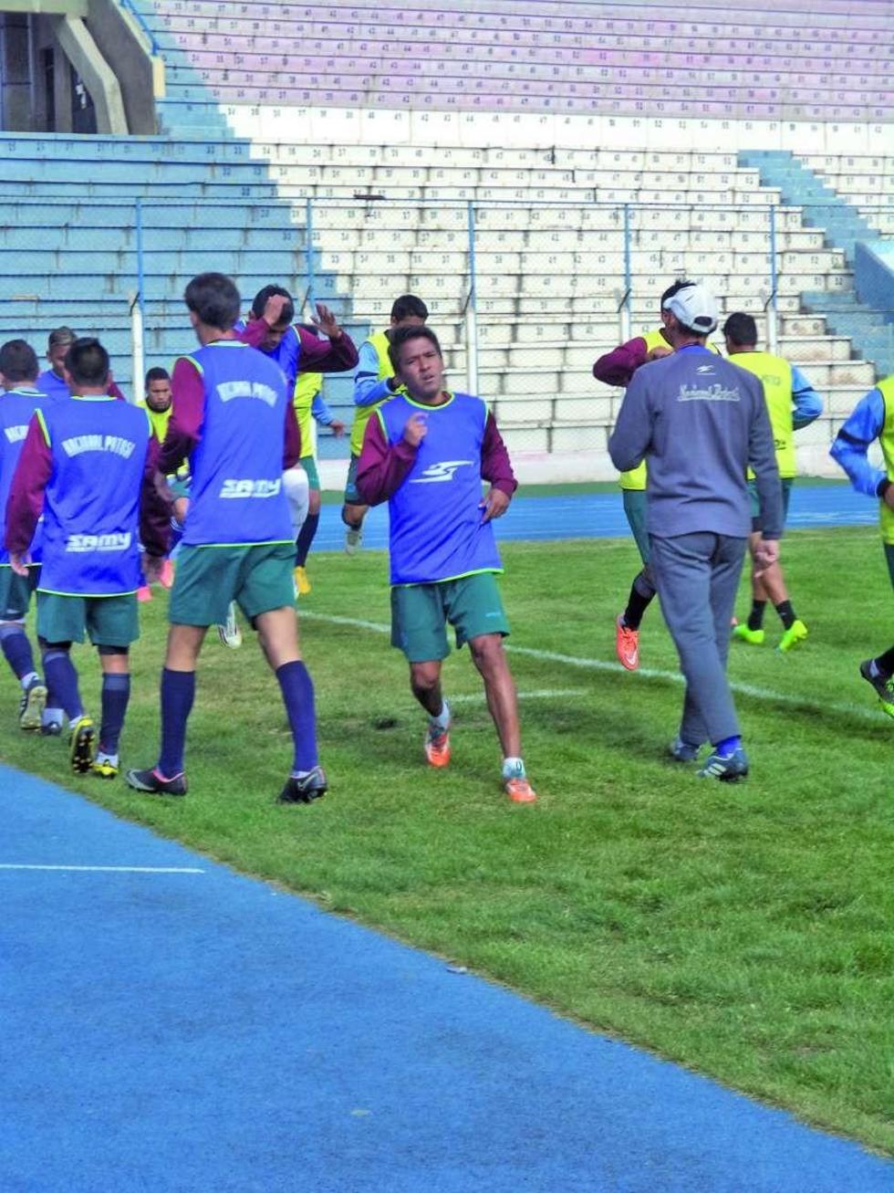 La banda roja recupera a Ricardo Verduguez