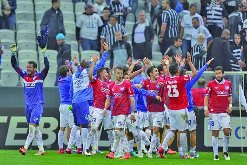 Nacional buscará vencer al invicto Boca Juniors 
