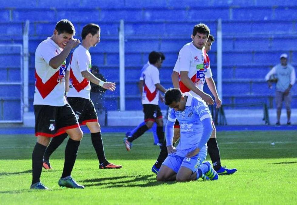 Nacional Potosí se aferra a la Liga de Fútbol