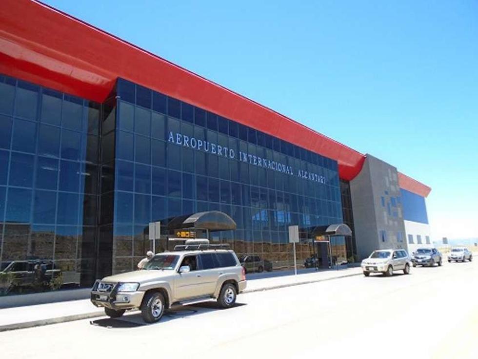 Inauguración del aeropueto Alcantarí afecta a Potosí