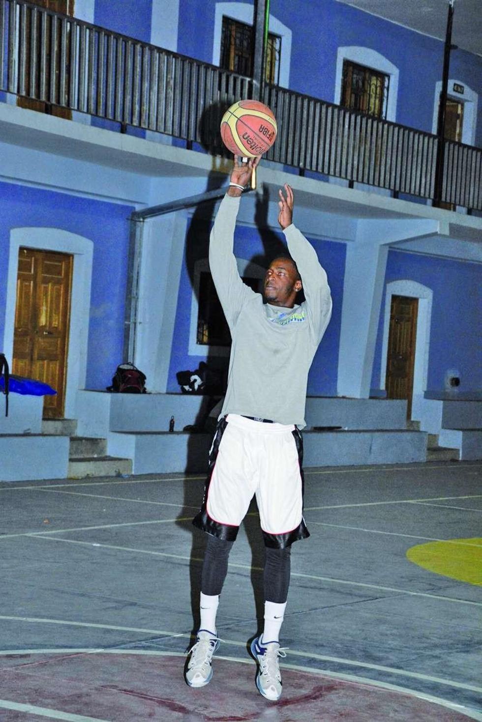 PJ Foster se perderá el partido de hoy