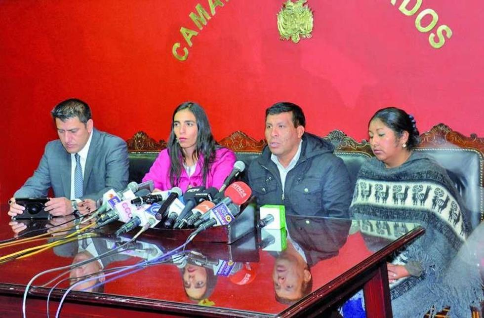 Tratan ley de alivio tributario para gremialistas y privados