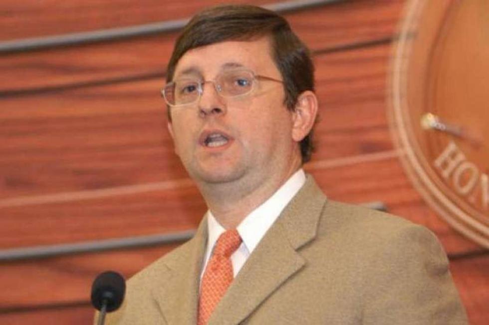 Oficialismo dice que Óscar Ortiz promueve el golpe y hay que investigarlo.