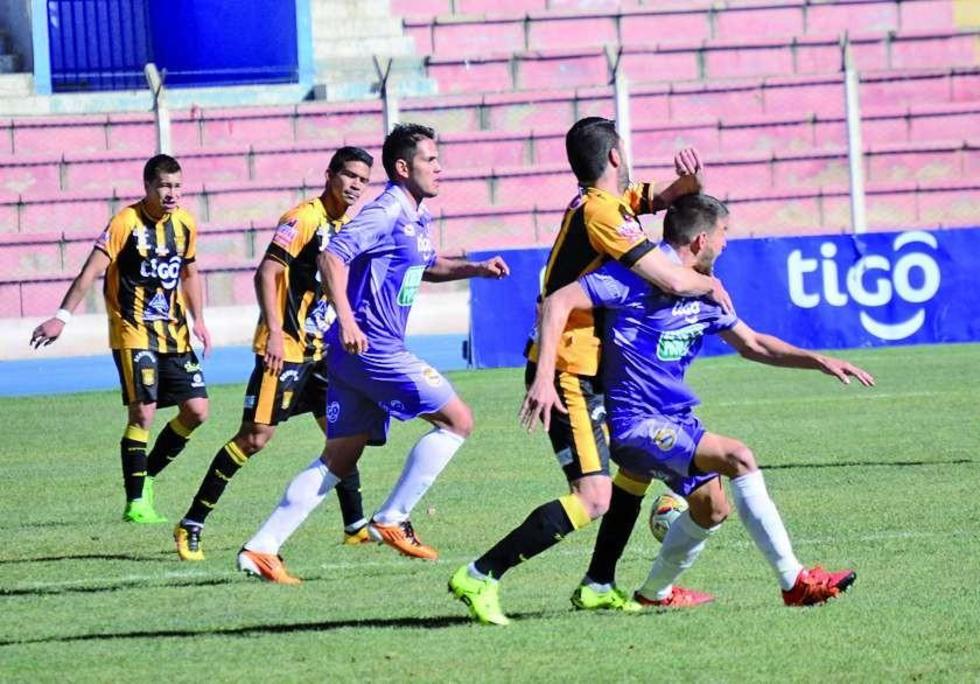 Real Potosí empata y se complica en la zona del descenso