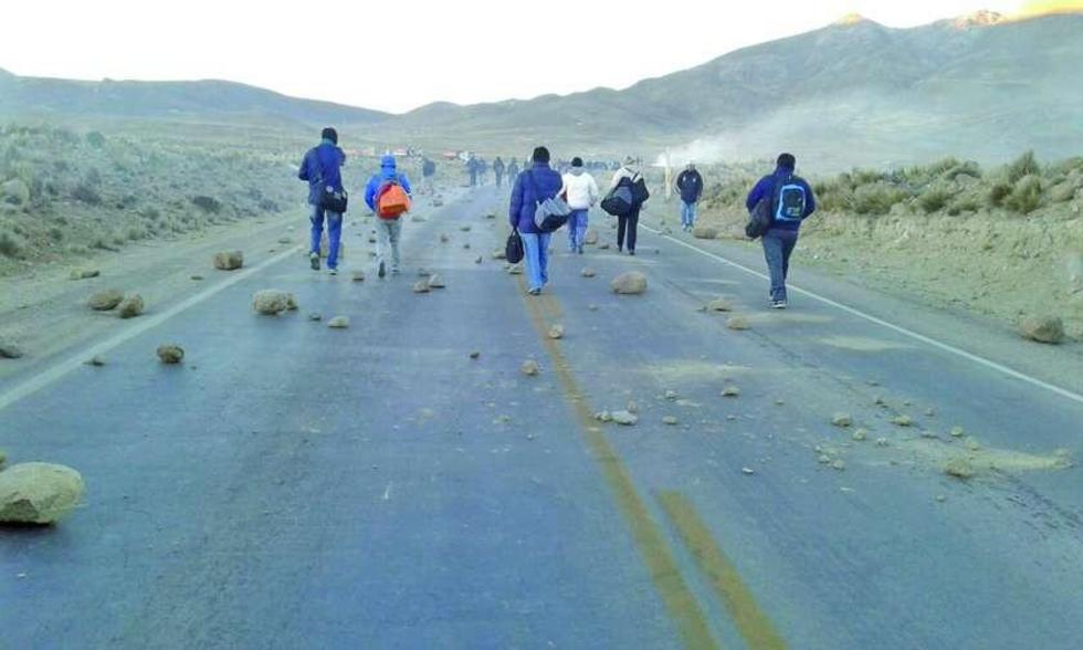 Potosí inicia la semana con un bloqueo vial y marchas de sectores