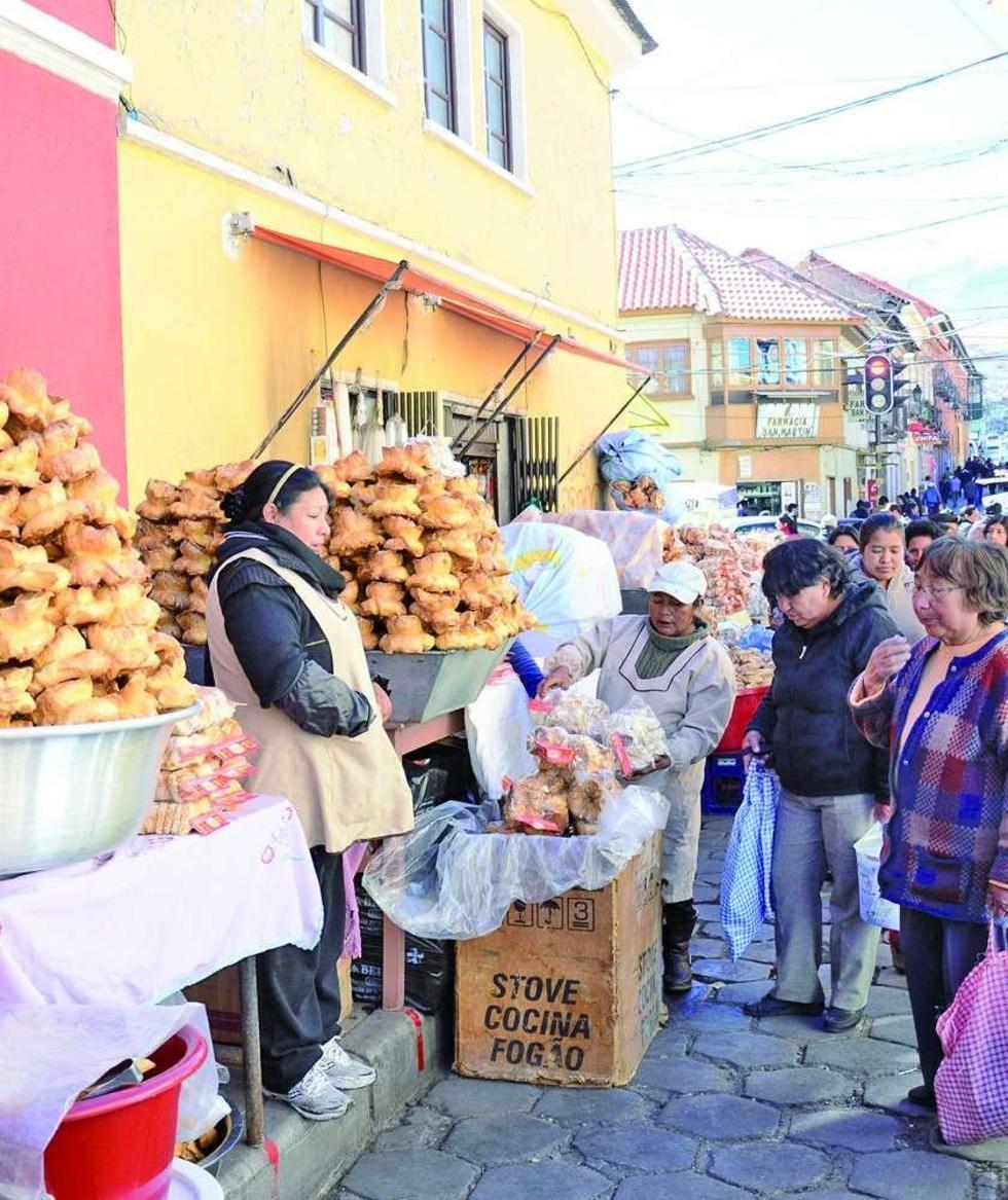 La tradicional repostería es saboreada por potosinos