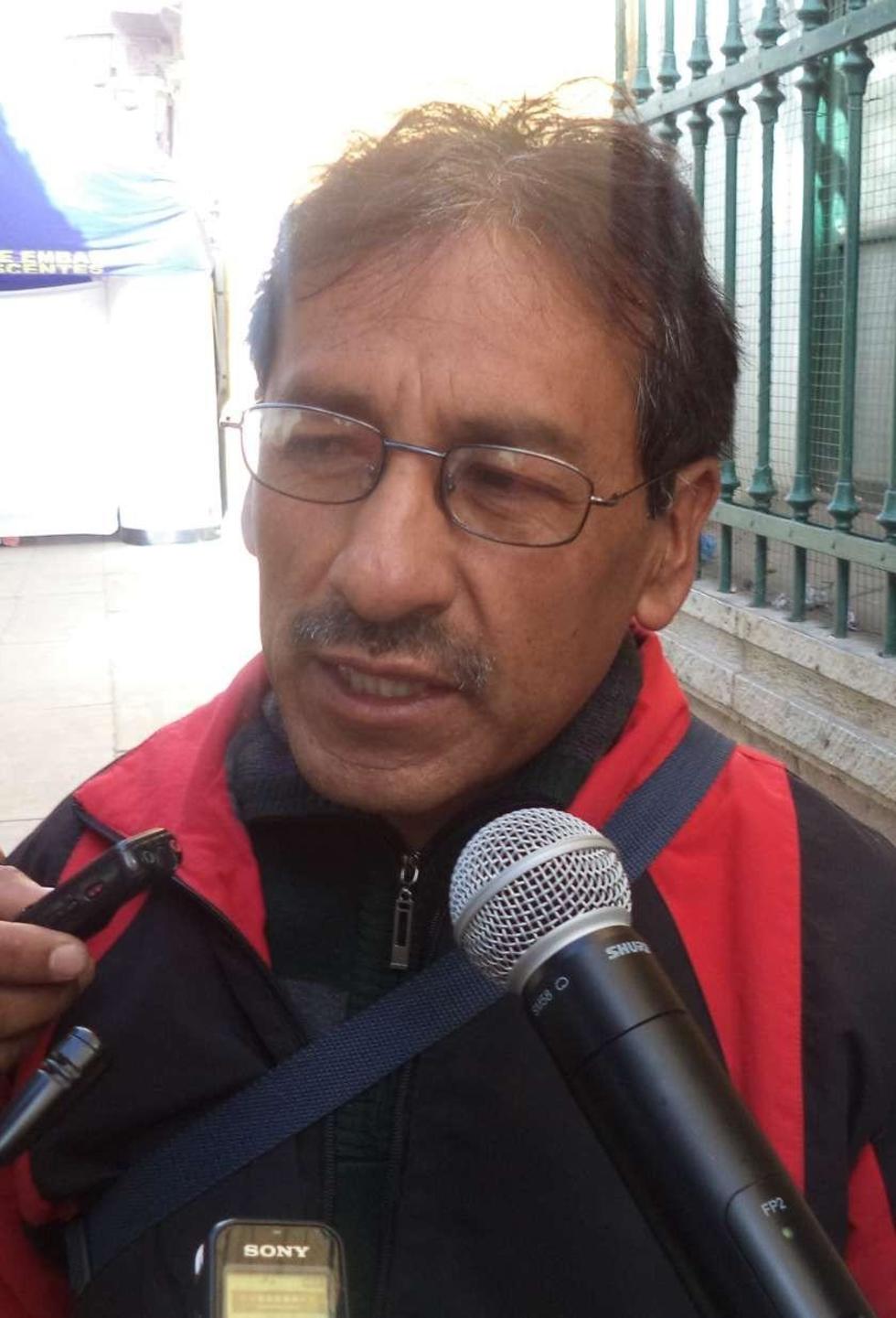 Denuncian los abusos y atropellos del Gobierno