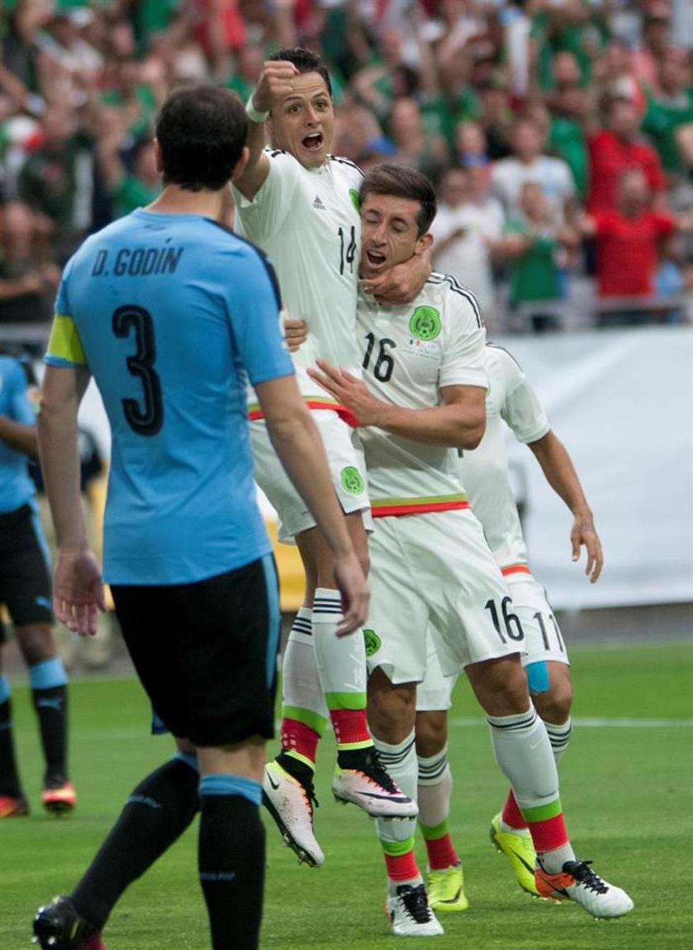 México debuta con victoria 
