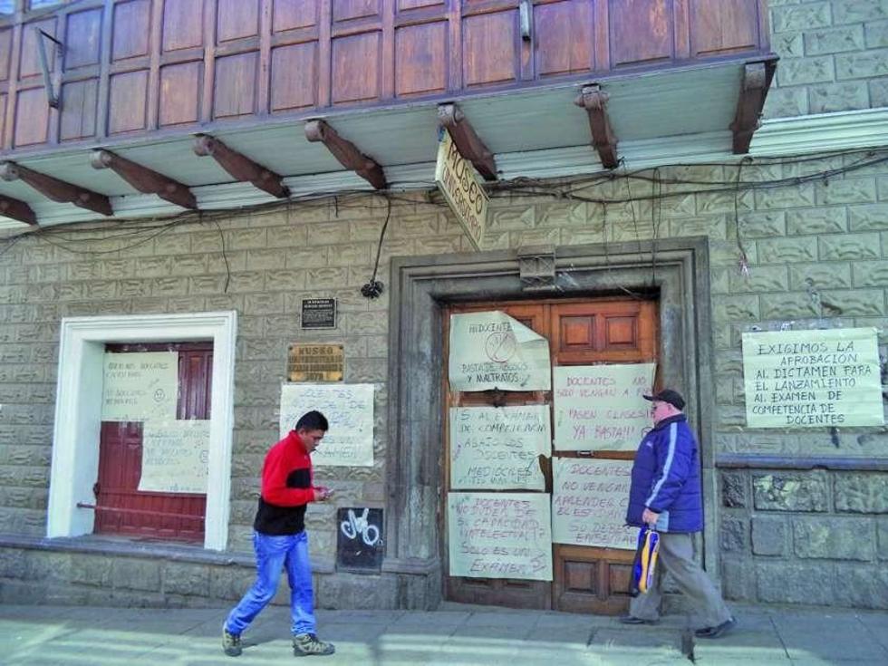 Carrera de Artes pide  examenes a docentes