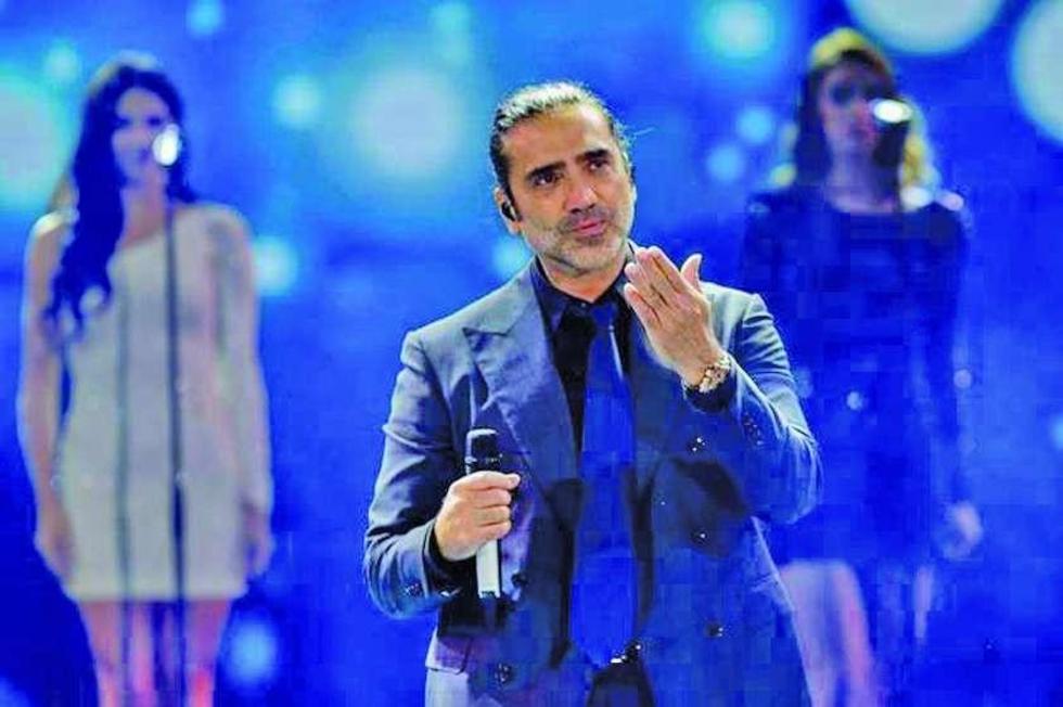 Alejandro  Fernández se  recupera de  una mordida