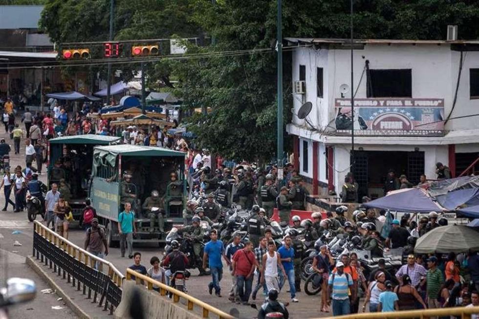Capital de Venezuela reporta saqueos por la crisis de alimentos