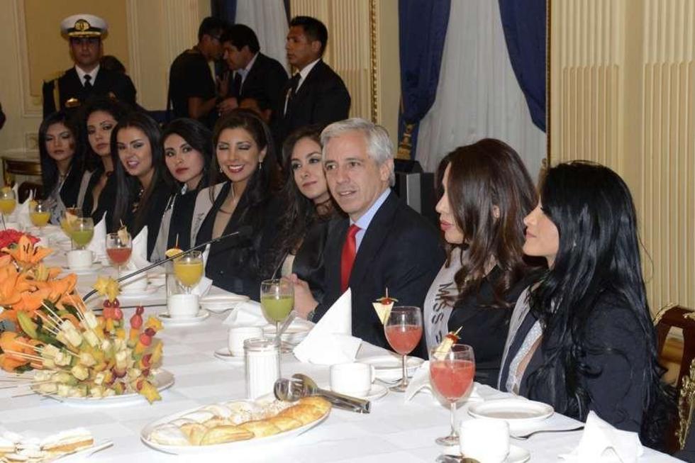 Aconsejan a candidatas a Miss Bolivia llevar con orgullo la representación