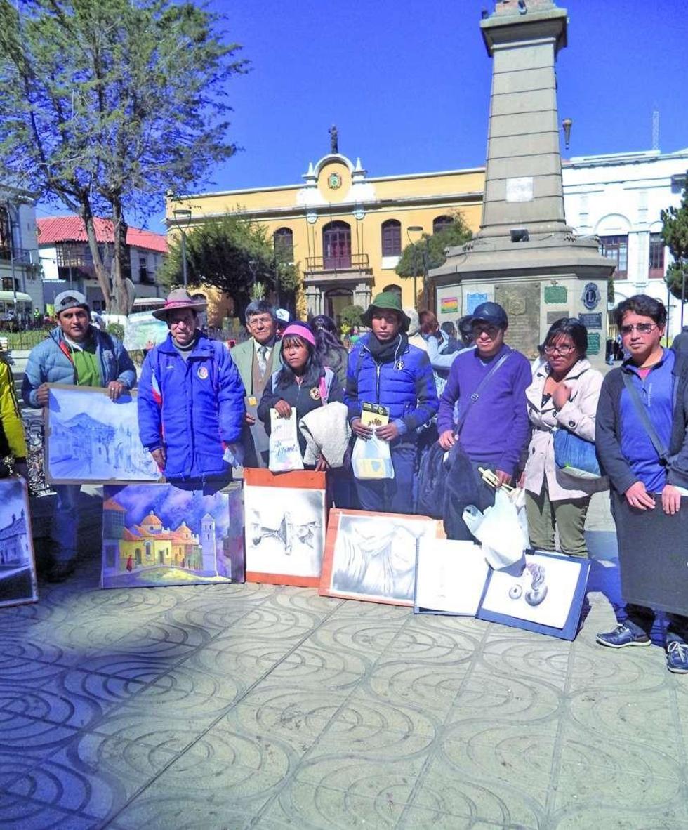 Estudiantes universitarios compiten en taller abierto