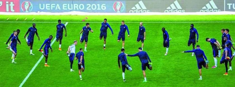 Una Francia muy nerviosa se juega el liderato con Suiza