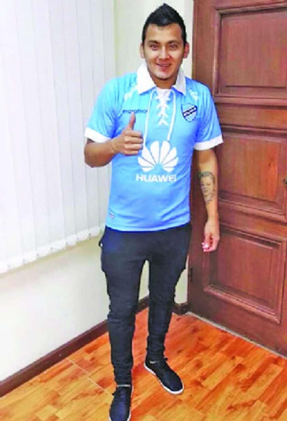 Bolívar asegura al cruceño Flores por tres temporadas
