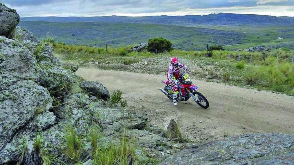 El español Joan Barreda gana la primera etapa del Desafío Ruta 40