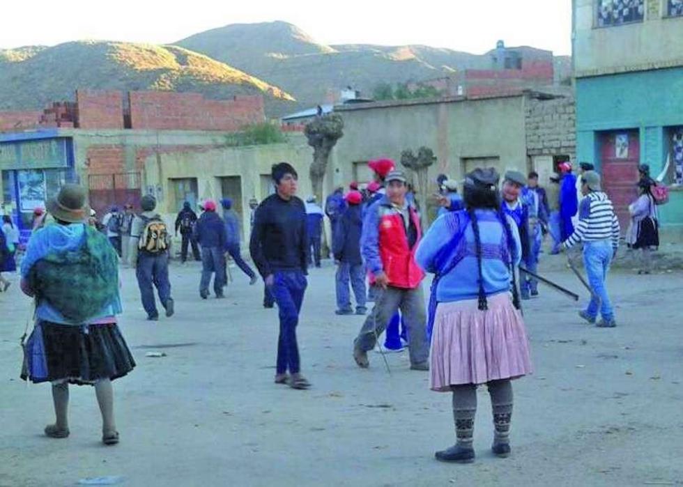 Redes sociales y medios difunden imágenes de la violencia en Cotagaita