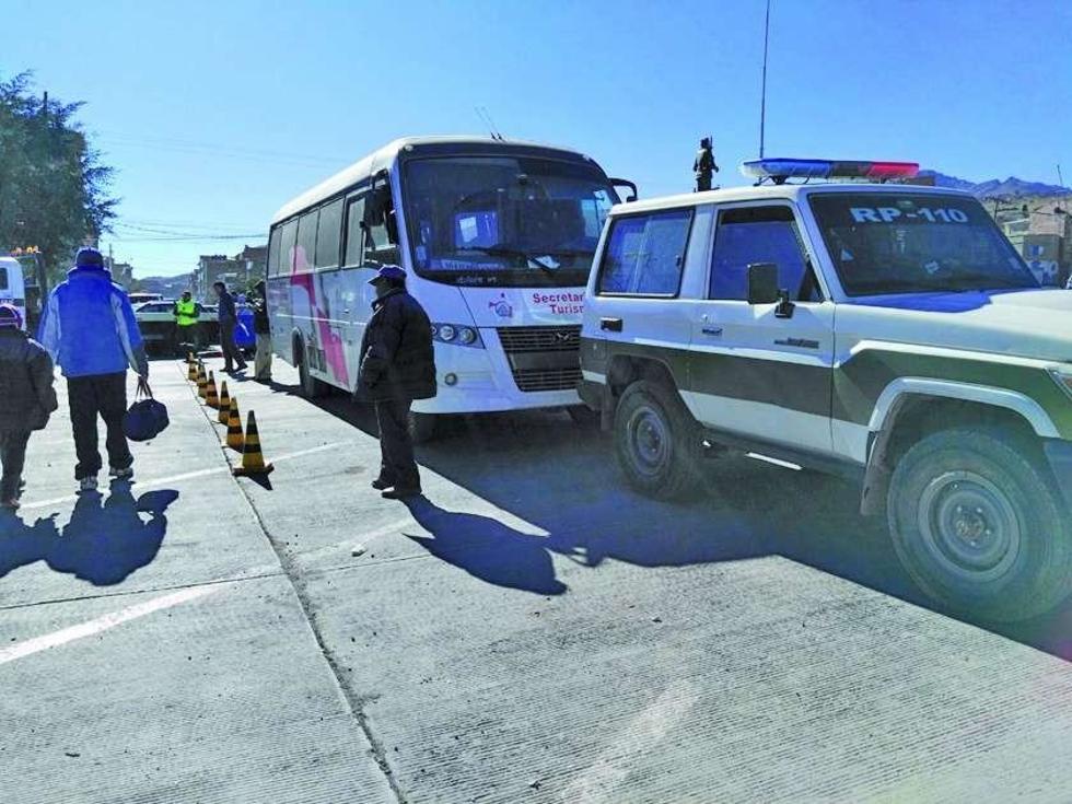Vehículo de la Dirección de Turismo protagoniza una colisión 
