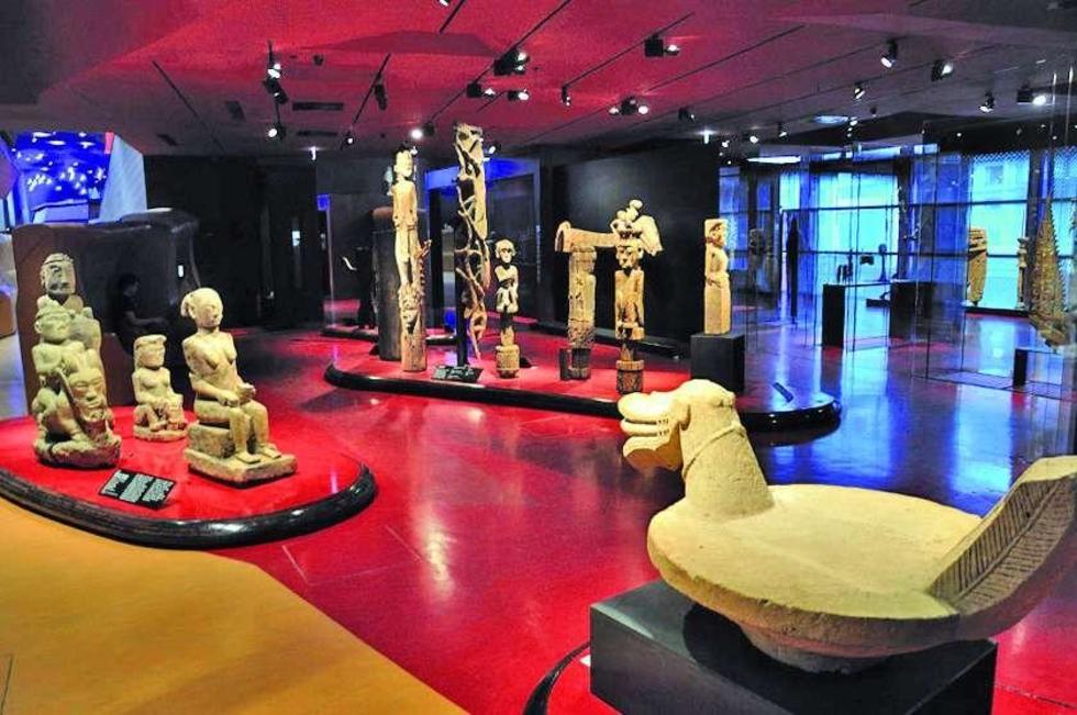El Museo Branly celebra su  aniversario y realza a Chirac