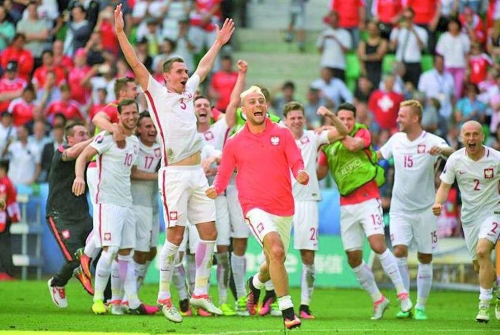 Polonia doblega en los penales a una meritoria Suiza