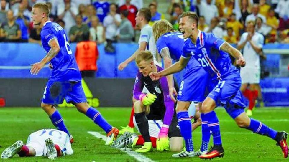 Islandia derrota a una selección inglesa que acaba desquiciada