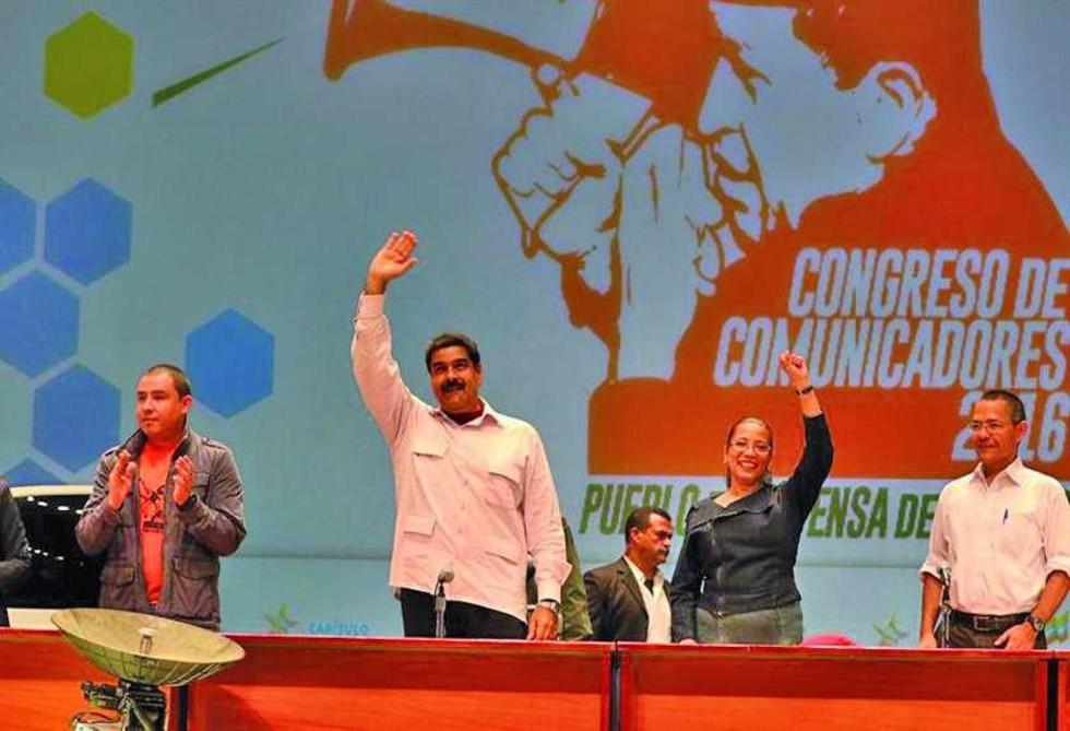 Maduro pide a chavistas acabar con el parlamento de Venezuela