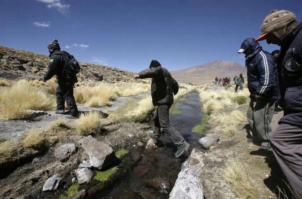 Asambleístas anuncian campaña en defensa de las aguas del Silala