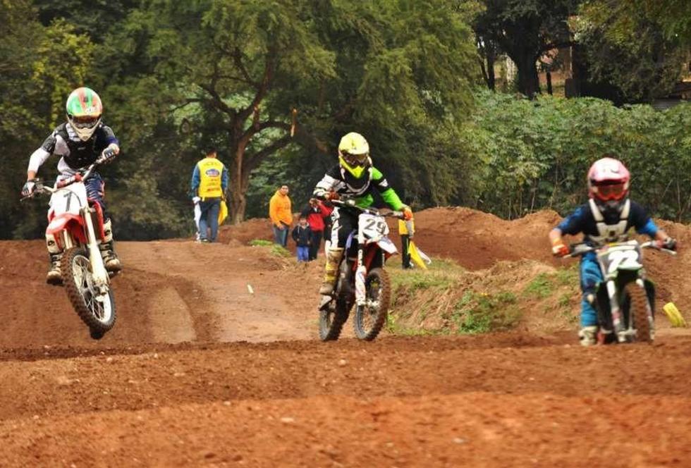 Velasco es segundo en motociclismo 