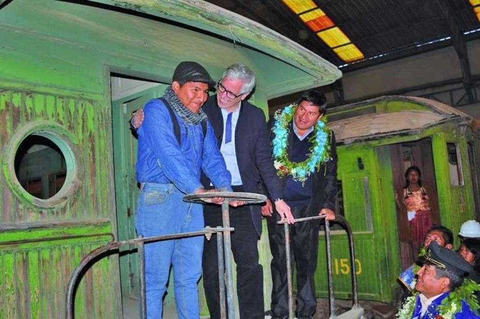Vicepresidente entrega el Museo del Ferrocarril en la población de Uyuni