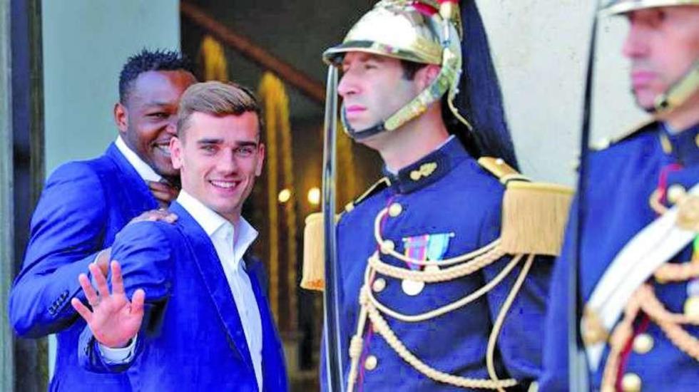 Antoine Griezmann es nombrado mejor jugador de la Eurocopa 2016