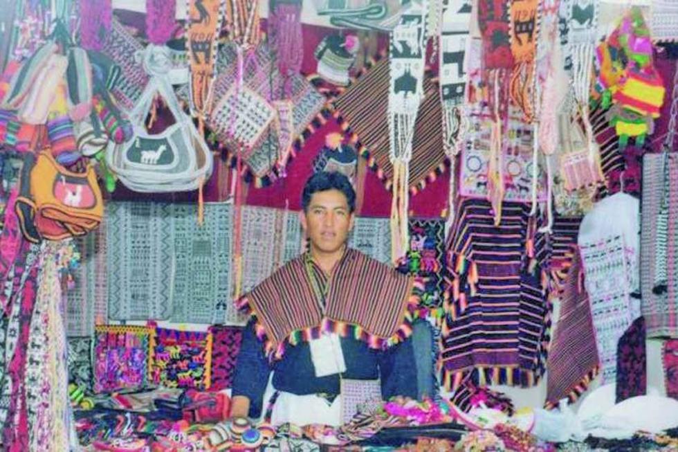 Inicia la feria de textiles Yampara en Sucre