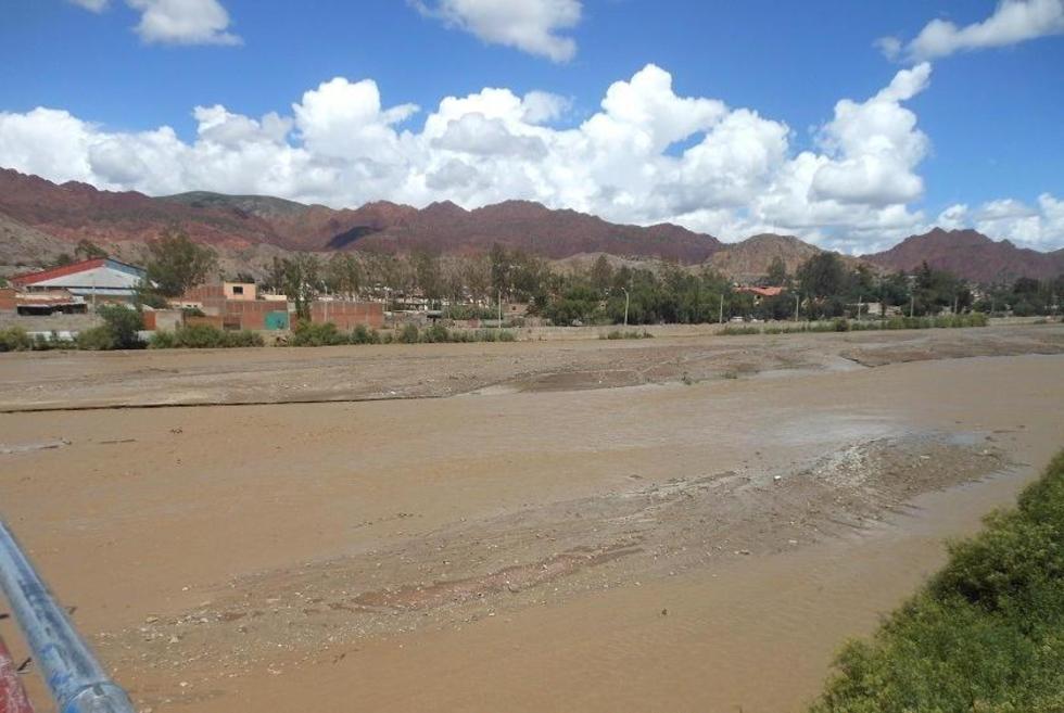Joven de 22 años es encontrado degollado en el río de Tupiza