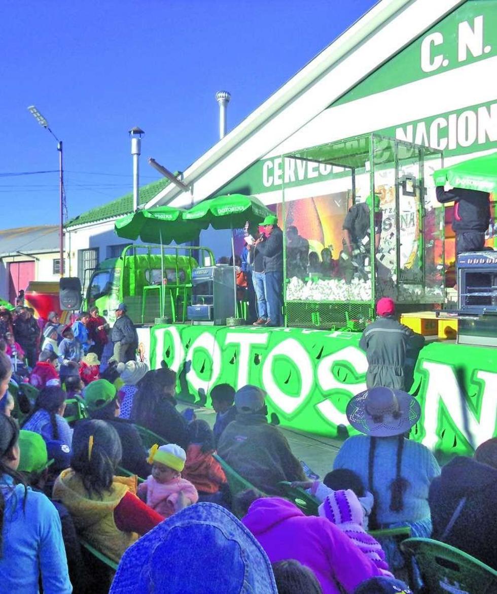Cervecería potosina sortea con éxito primeros premios