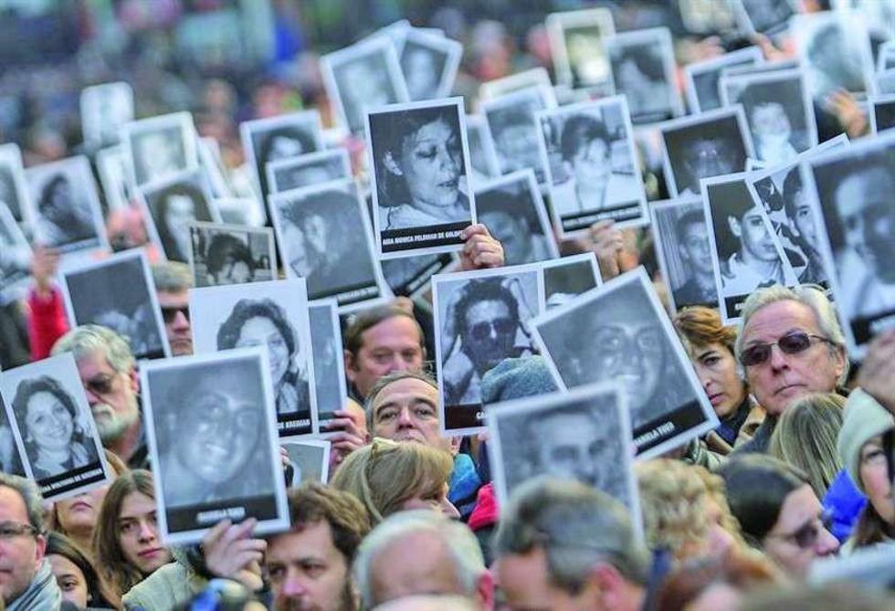 Denuncian impunidad en el 22 aniversario de ataque contra la AMIA