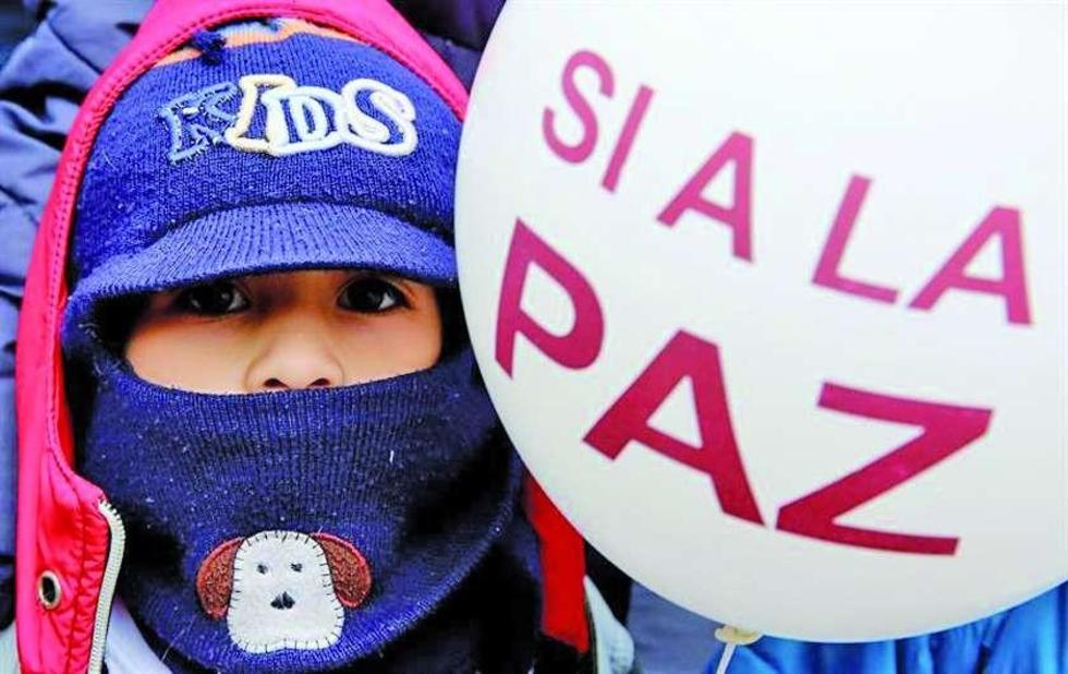 Oficialismo y oposición  se unen en Colombia por la consulta de paz