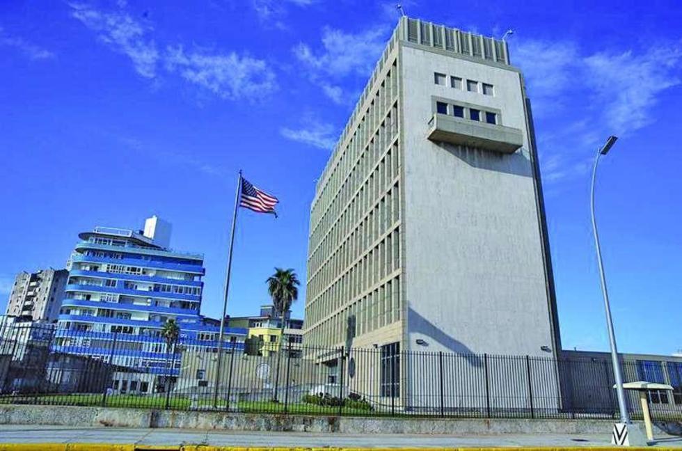 Cuba exige a EE.UU. fin  del bloqueo tras un año de reabrir embajadas 