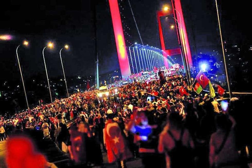 La economía turca baja tras el intento de golpe de Estado